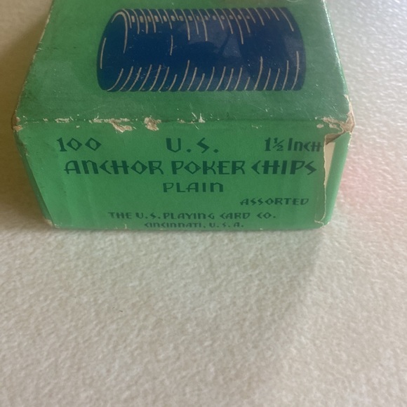 Vintage set of 100 red white & blue composite/clay poker chips in original box - Picture 2 of 8